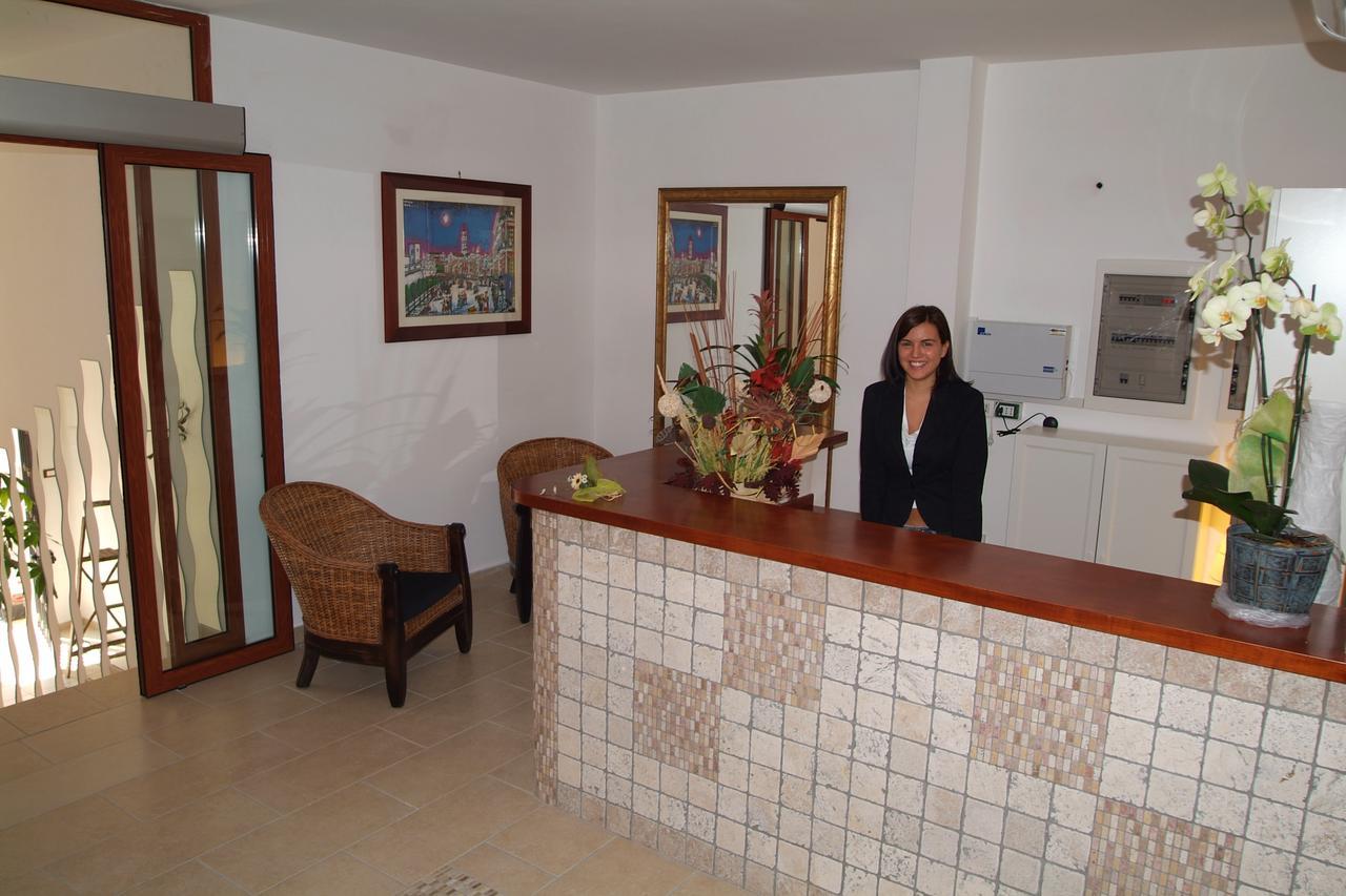 Hotel Morgan Mandurie Extérieur photo